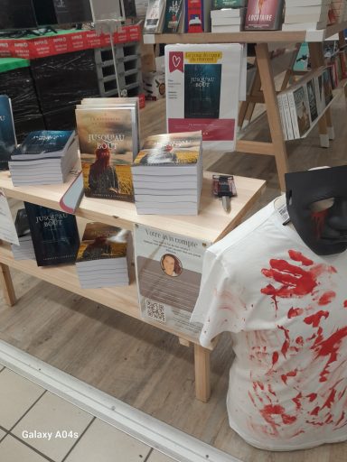 Exposition de la série "Jusqu'au bout" à Super U La Châtre (36)